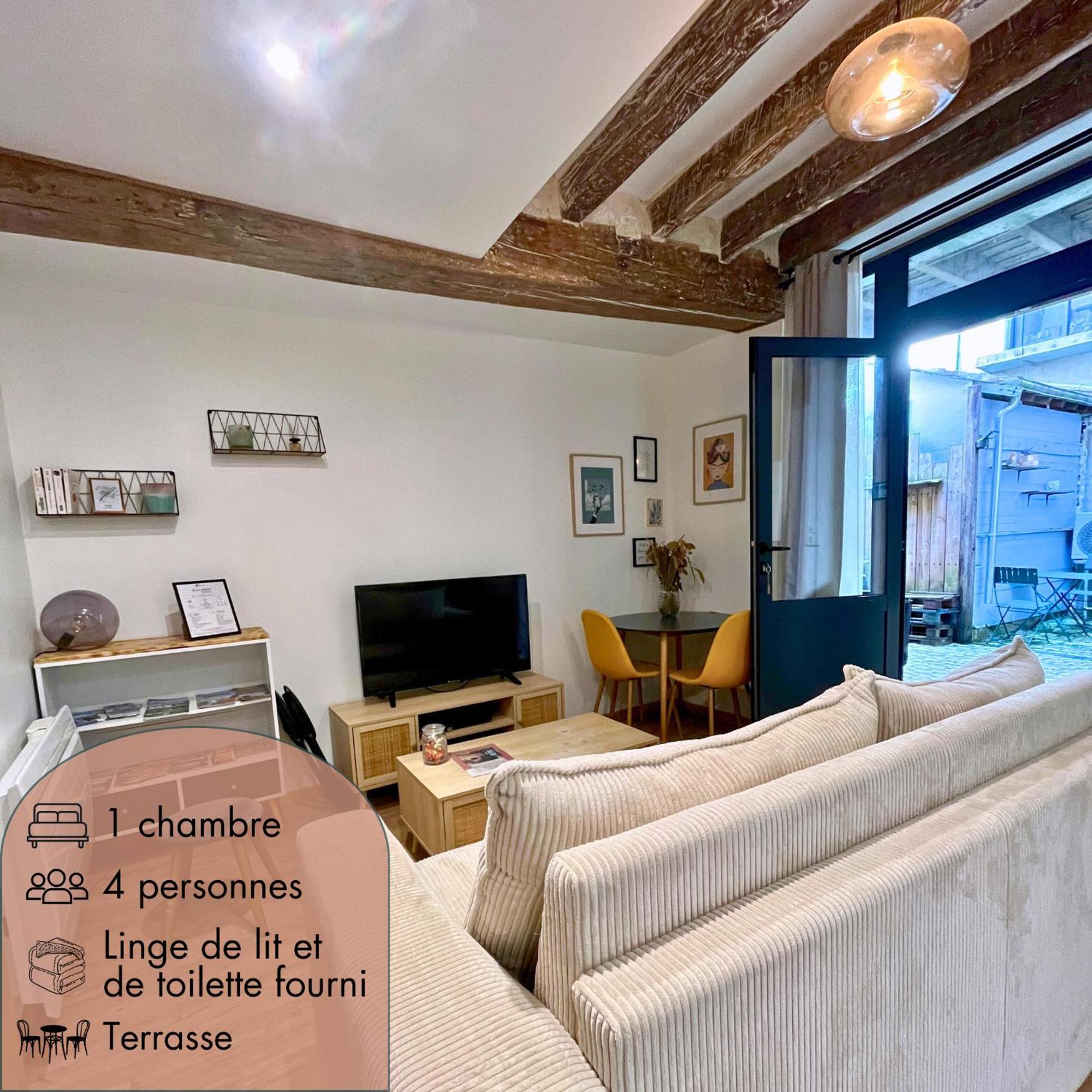 La Cour Chartraine - Cosy Appartement Avec Cour Exterieur A בלואה מראה חיצוני תמונה
